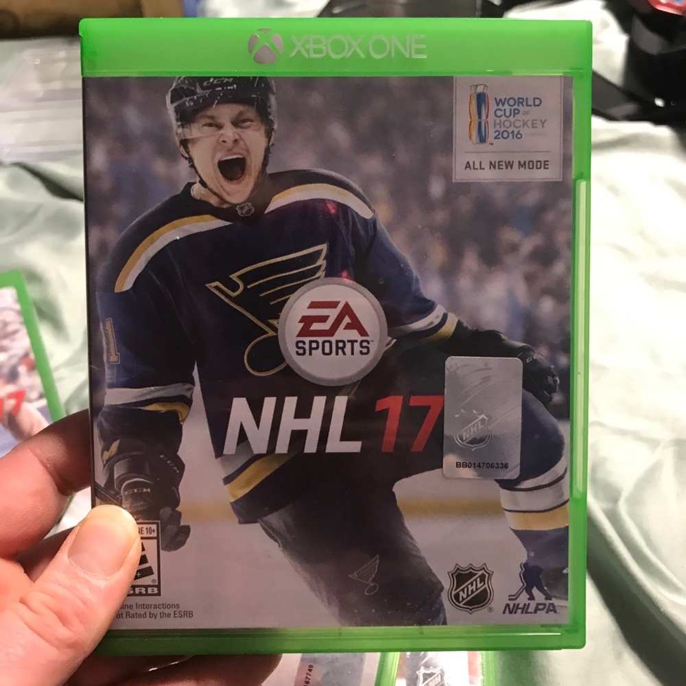 NHL 17 hockey video game for x box 1